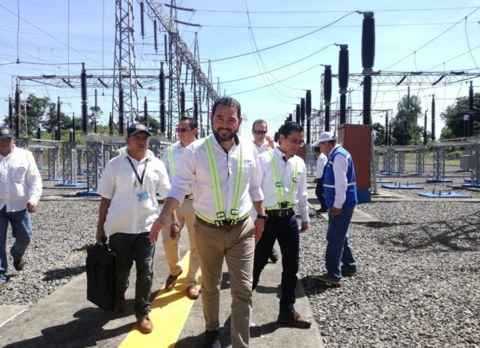 Presidente Morales Inaugura linea de trasmisión eléctrica en Chiquimulilla