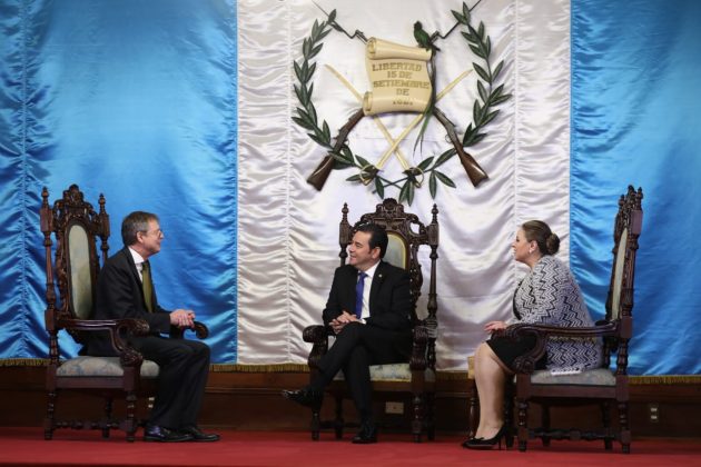 Embajador de Reino Unido e Irlanda del Norte es acreditado por el Presidente Morales