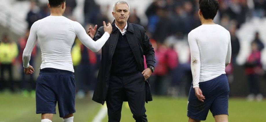 José Mourinho debuta como tecnico titular del Tottenham