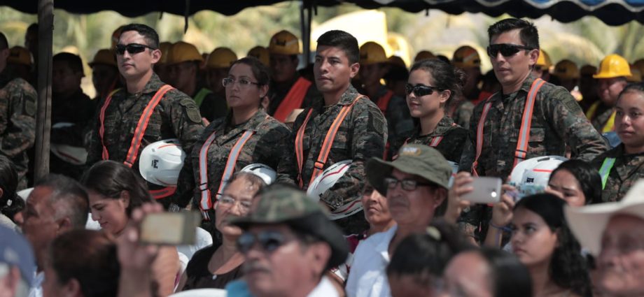 #InformeNacional | Cuerpo de Ingenieros del Ejército construye carretera en Sipacate, Escuintla