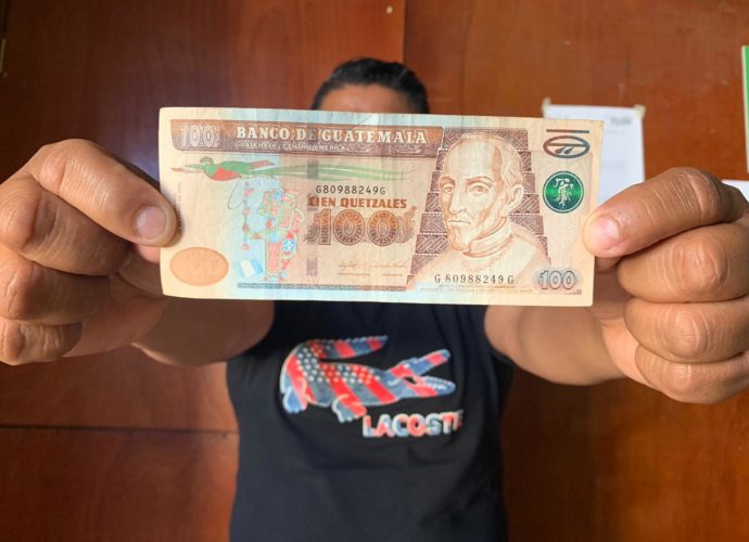 Banguat prepara campaña para identificar billetes auténticos