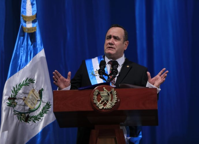 Alejandro Giammattei: “Estaré al servicio de la Constitución y sus leyes”