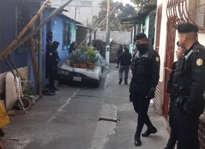 Continúa presencia policial en Villa Nueva