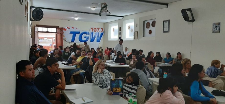 Radio TGW inaugura diplomado de interpretación  para el año 2020