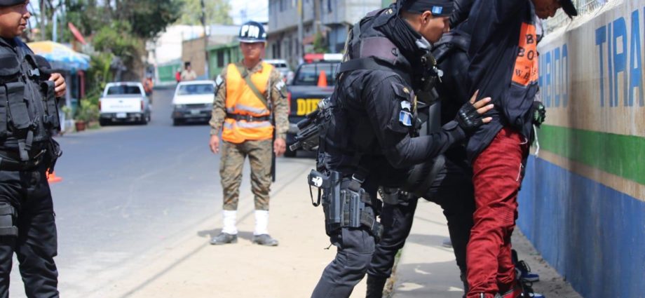 Operativos por Estado de Prevención continúan en Mixco y San Juan Sacatepéquez