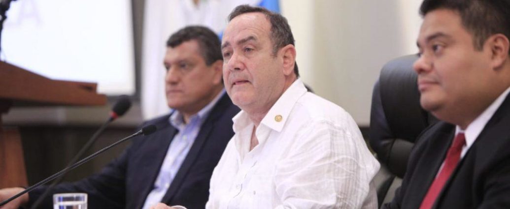 presidente de Guatemala se reune con presidente del legislativo