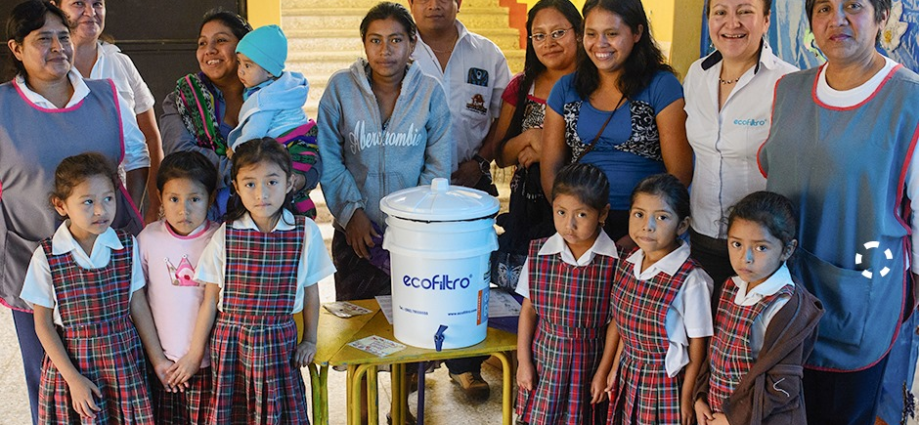Más de 925 mil niños beneficiados con el programa “Ecofiltro en mi Aula”