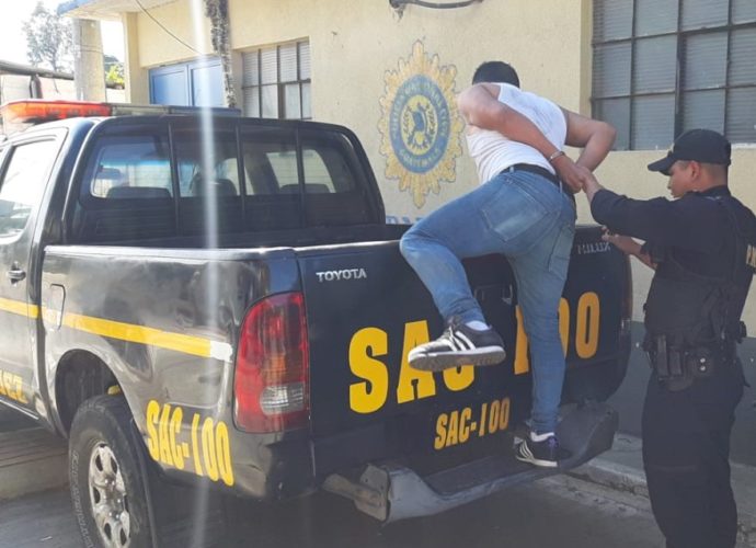 PNC Captura a presunto asaltante en Sacatepéquez