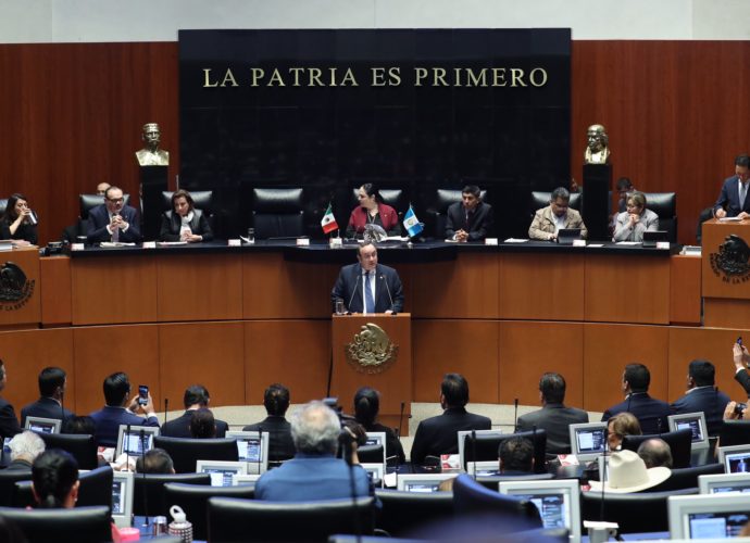 Presidente llama a la unidad para alcanzar la prosperidad en Guatemala y México