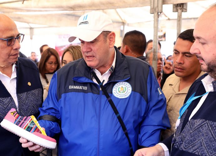 Presidente Alejandro Giammattei inaugura Feria de Mypimes en Quetzaltenango