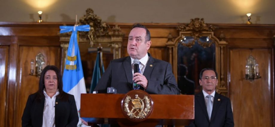 Presidente decreta estado de calamidad pública en Guatemala por el coronavirus