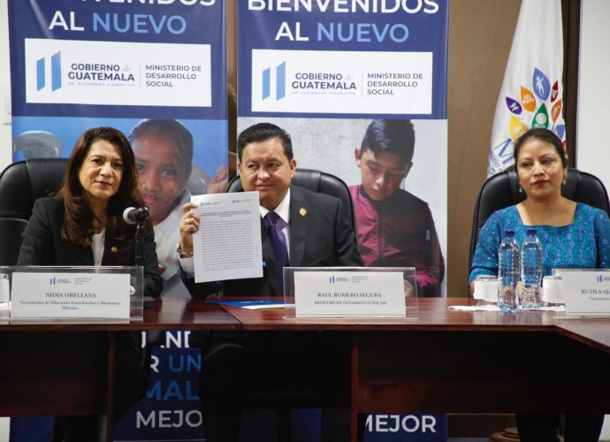 MIDES y MINEDUC firman convenio de Marco de Cooperación Interistitucional