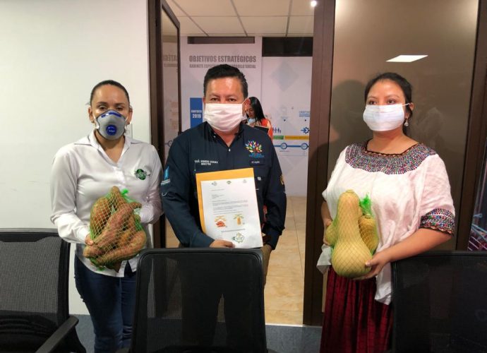 Empresa privada dona alimentos para ser distribuidos por Mides