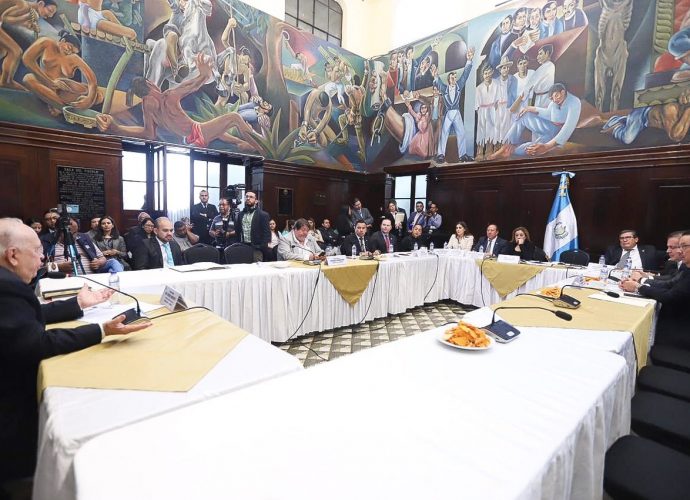 Candidatos a magistrados del TSE continúan audiencias publicas en el Legislativo