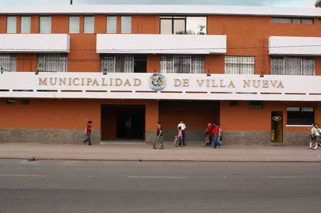 Alcalde de Villa Nueva hace llamado para que se denuncie a estafadores
