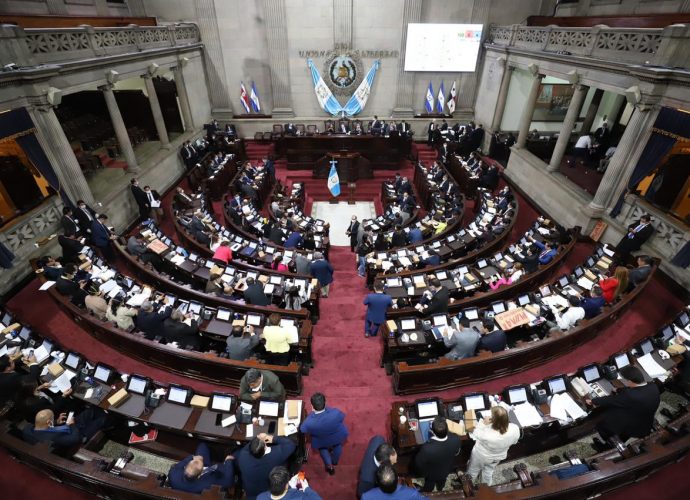 Ejecutivo entrega propuesta al Congreso, que apoye a los guatemaltecos durante la emergencia