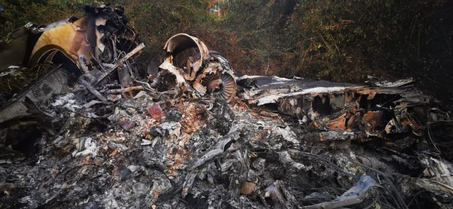 Localizan aeronave incinerada en Petén