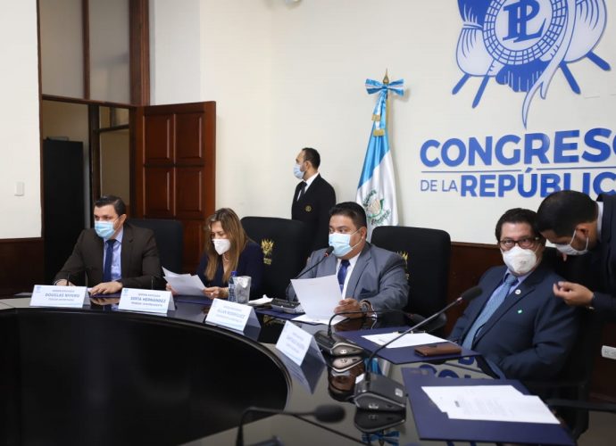 Solicitarán suprimir viajes y asignaciones de caja chica para Junta Directiva y Jefes de bancadas en el Congreso