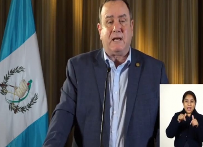 Presidente Giammattei confirma 74 casos positivos por Coronavirus y la recuperación de dos