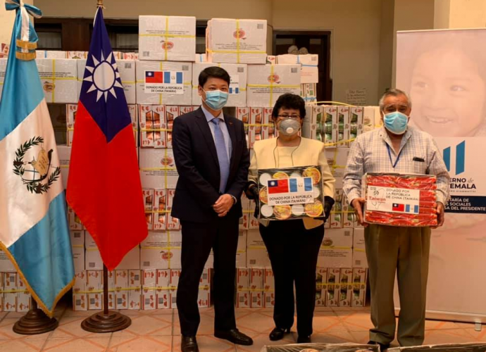 Embajada de Taiwán dona más de 80 mil sopas instantáneas