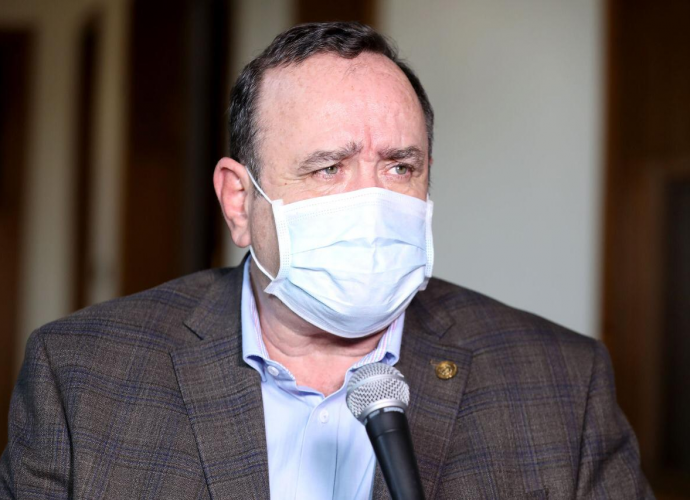 Presidente Giammattei confirma 7 casos más de COVID-19