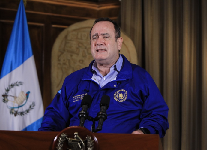 Presidente Giammattei confirma 530 casos de COVID-19 en el país