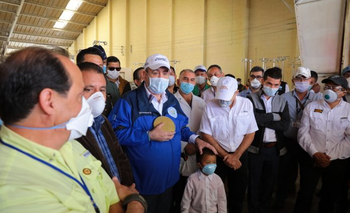 Presidente Giammattei supervisó el Hospital Temporal de Quetzaltenango