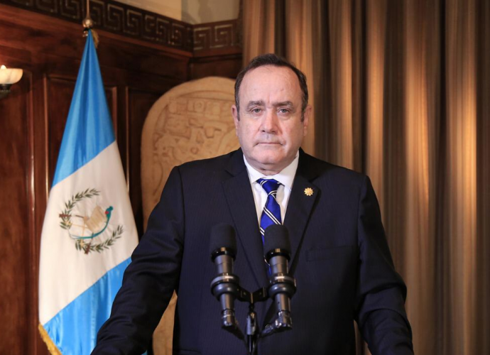 Presidente Giammattei confirma 42 casos nuevos y 5 recuperados de COVID-19