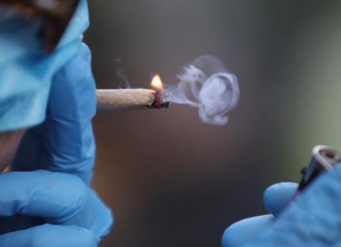 OMS: “Fumadores tienen más probabilidades de desarrollar síntomas graves en caso de padecer COVID-19”