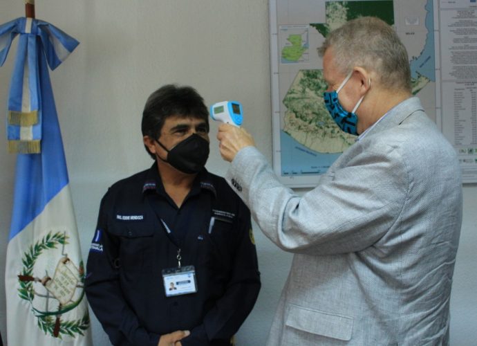 MAGA recibe kits sanitarios para fortalecer bioseguridad agrícola