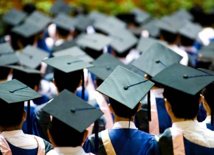 MINEDUC da a conocer normas para graduandos del 2020