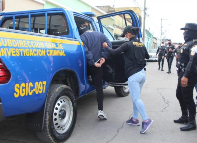 Preliminar: Capturan a 10 personas sindicadas de extorsionar a transportistas