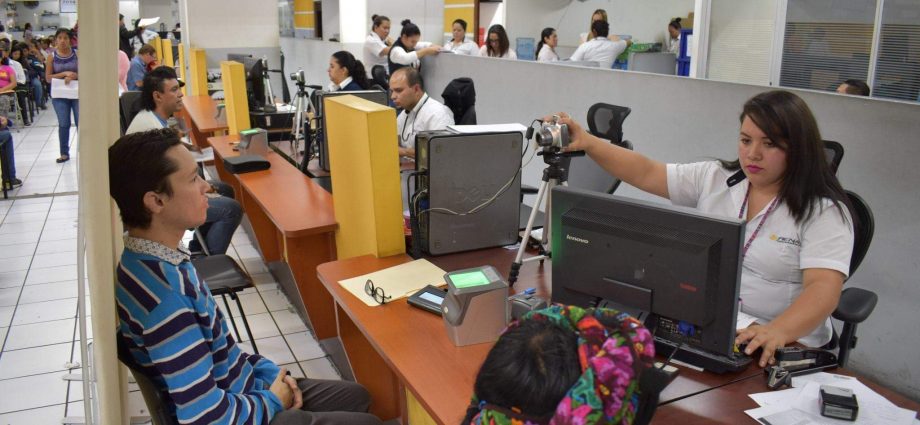Cierran oficina registral del RENAP de Mixco por desinfección