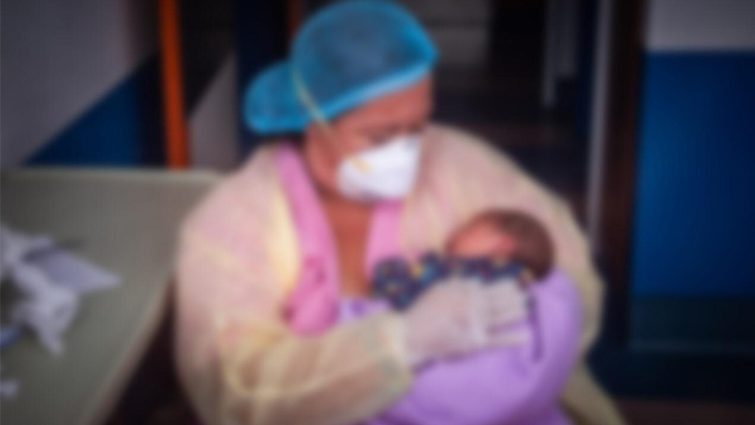 MSPAS: ” Las madres positivas de COVID-19 pueden continuar con la lactancia materna”