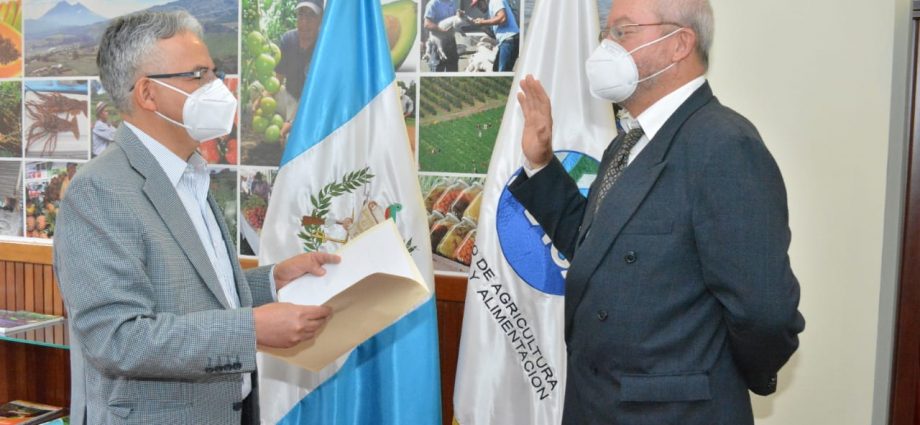 Juramentan a José Miguel Antonio Duro Tamasiunas como viceministro de Desarrollo Económico Rural