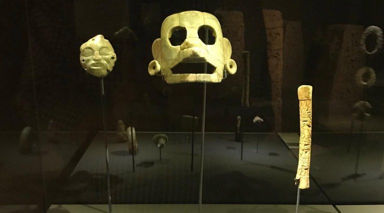 Recuperan máscara de jade de la época prehispánica
