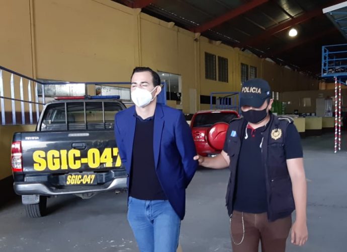 Ligan a proceso penal a Marco Pappa, por el delito de violencia contra la mujer en su manifestación física