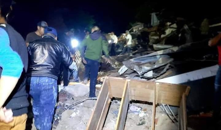 Presidente Giammattei extiende condolencias a familias de víctimas soterradas en San Marcos la Laguna, Sololá