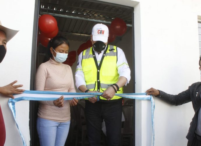 CIV entrega viviendas en San Raymundo