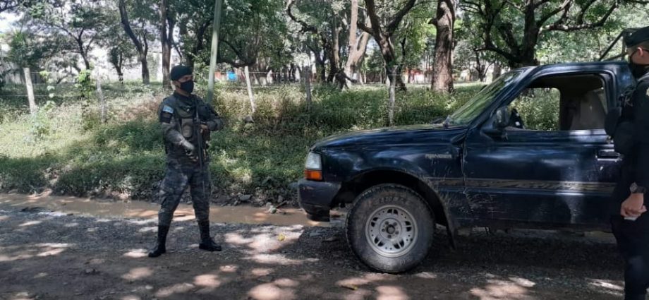 Ejército de Guatemala opera puestos de control Interinstitucional con la Fuerza de Tarea  Xinca