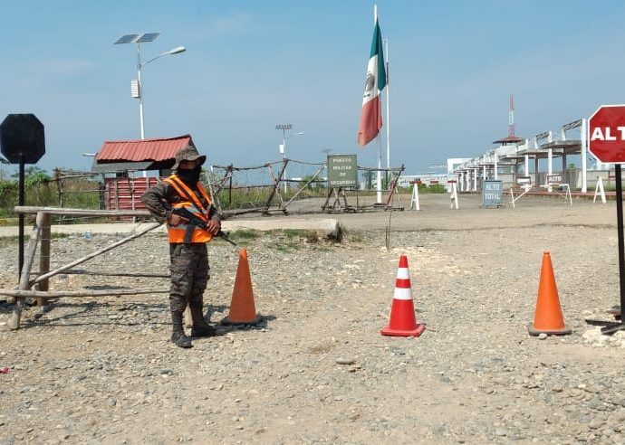Ejército de Guatemala efectúa patrullaje sobre limite político internacional entre Guatemala y  México