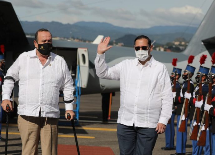 Presidente Giammattei llega a Honduras