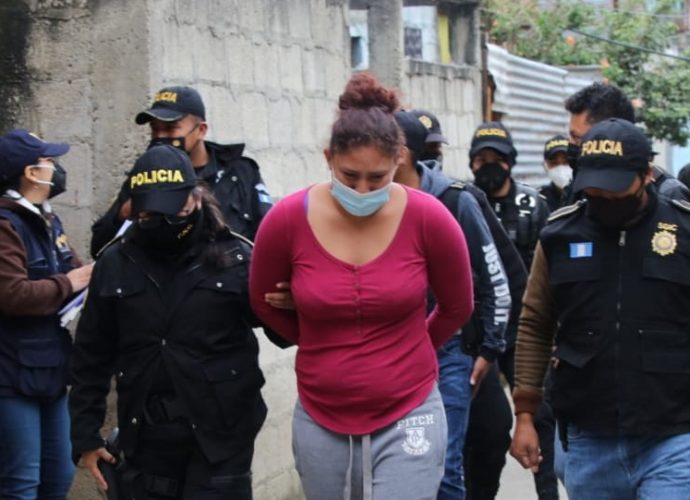 Capturan a nueve presuntos extorsionistas tras allanamientos