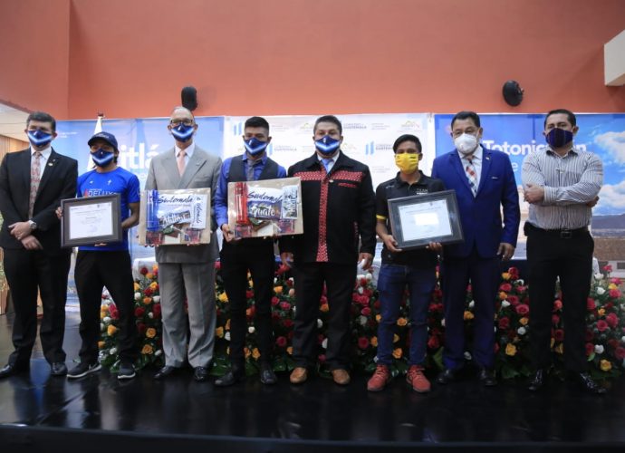 Inguat reconoce desempeño de campeones a la Vuelta Ciclísitica de Guatemala