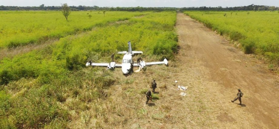 Ejército de Guatemala ha logrado disuadir aterrizaje de avionetas con estupefacientes en los últimos 40 días
