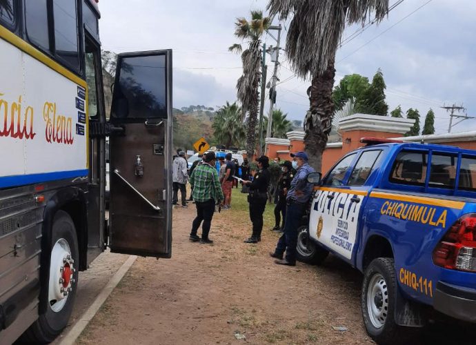 Trasladan a Migración a 231 hondureños que ingresaron al país de forma irregular