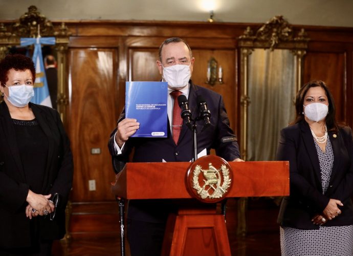 Presidente Giammattei presenta el Plan Nacional de Vacunación