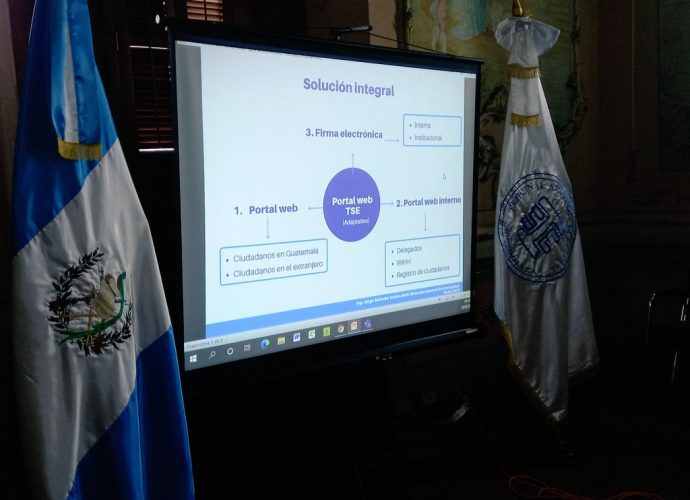 TSE presenta nuevo portal web para realizar trámites
