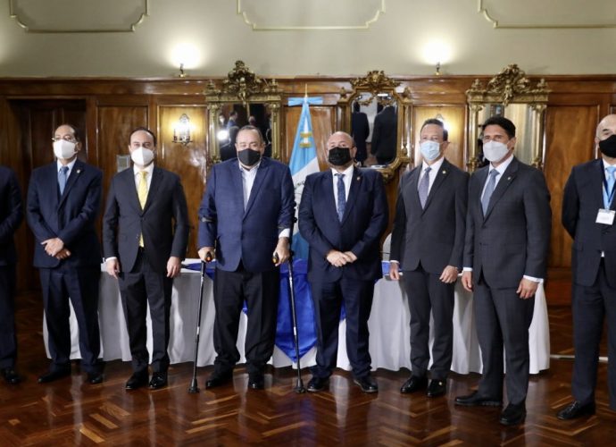 Gobierno de Guatemala y sector privado firmaron el convenio «Guatemala no se detiene» para atraer inversión y generar empleo