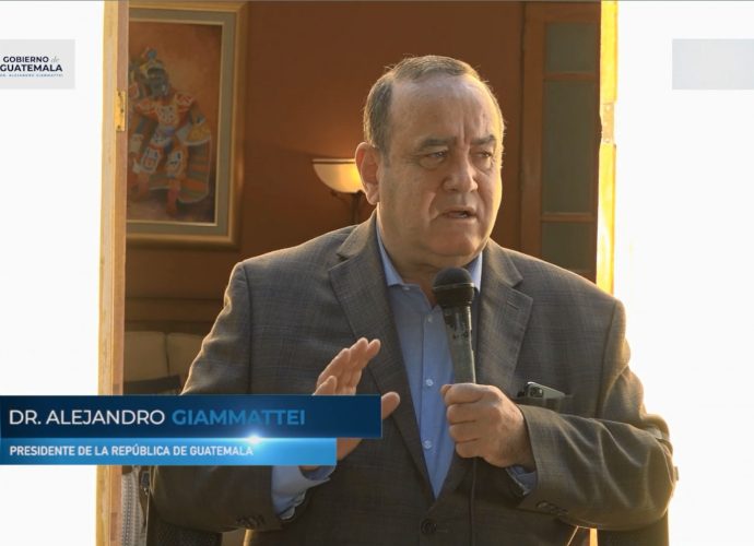 Gobierno levantará restricciones por tendencia a la baja de casos de COVID-19